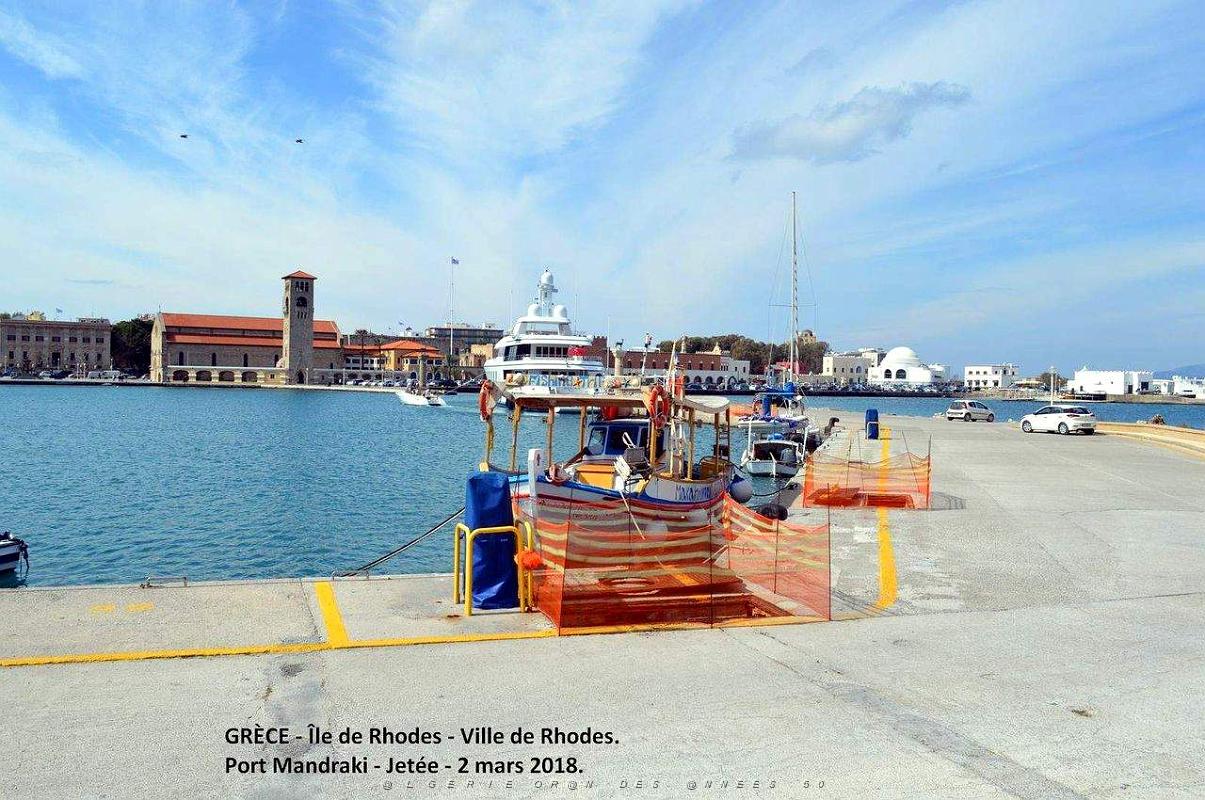 080- Rhodes ville et port d'honneur.JPG